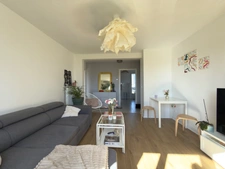 EXCLUSIVITÉ CLERMONT-FERRAND  T3 de 57 m² en dernier étage : Le compromis idéal entre confort urbain et sérénité.