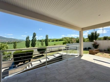 Une maison contemporaine lumineuse et aux beaux volumes au Cendre