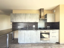 Appartement T3 moderne avec terrasse, parking et accessibilité PMR – Clermont-Ferrand République / Estaing