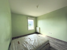 Appartement T3 moderne avec terrasse, parking et accessibilité PMR – Clermont-Ferrand République / Estaing