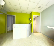 Local commercial à Cournon d'Auvergne avec vitrine