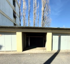 EXCLUSIVITÉ CLERMONT-FERRAND  T3 de 57 m² en dernier étage : Le compromis idéal entre confort urbain et sérénité.