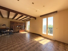 Maison familiale de 192 m2 avec fort potentiel à Chavaroux