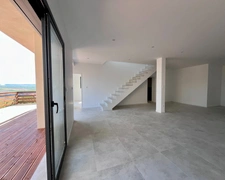 Maison Contemporaine avec vue panoramique à Corent