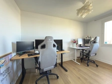 EXCLUSIVITÉ CLERMONT-FERRAND  T3 de 57 m² en dernier étage : Le compromis idéal entre confort urbain et sérénité.