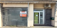 Local commercial à Cournon d'Auvergne avec vitrine