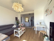 EXCLUSIVITÉ CLERMONT-FERRAND  T3 de 57 m² en dernier étage : Le compromis idéal entre confort urbain et sérénité.