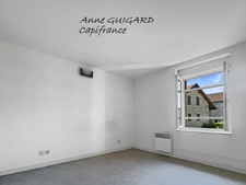 SERRIERES-EN-CHAUTAGNE (73) - 3 PIECES avec terrasse et parking, petite copropriété