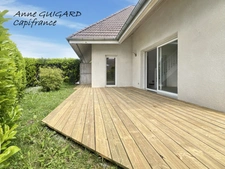 SILLINGY (74) - Maison discrètement mitoyenne de 93m² habitables + garage + terrain 415m² + 2 parkings