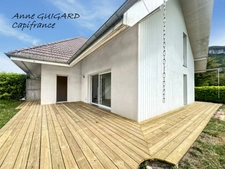 SILLINGY (74) - Maison discrètement mitoyenne de 93m² habitables + garage + terrain 415m² + 2 parkings