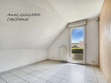 SILLINGY (74) - Maison discrètement mitoyenne de 93m² habitables + garage + terrain 415m² + 2 parkings