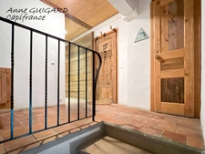 MEGEVE (74) - Beau 3 pièces entièrement refait avec cheminée, beaucoup de charme, vue Mont Blanc