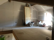 Maison en pierre de 82 m2 à finir de rénover et jardin de 620m2