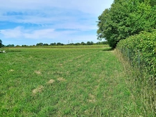 TERRAIN A BATIR DE 1 222 M² – CALME, NATURE ET PROXIMITÉ DE PONS 39 000€