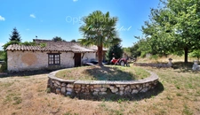 Maison à vendre 4 pièces, dans un lieu unique, à Soubran
