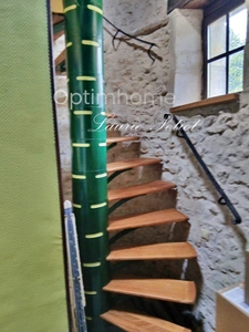 Maison à vendre 4 pièces, dans un lieu unique, à Soubran