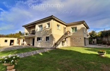 Maison à vendre 10 pièces BARBEZIEUX SAINT HILAIRE (16) Quartier calme proche du centre