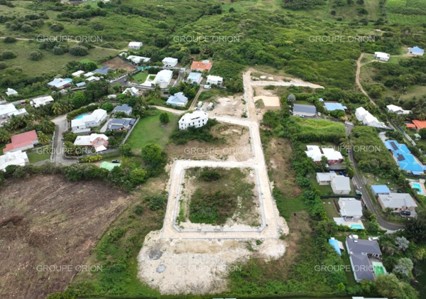 A VENDRE: Terrain de 605m² à SAINTE ANNE (971)
