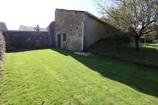 ? Maison d'habitation avec jardin, proches frontières Belgique et Luxembourg – 140 m² habitables avec double garage