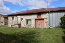 🏡 À vendre – Maison à rénover de 144m² avec potentiel à Peuvillers avec un terrain de 495 m² situé en zone à bâtir- proche Belgique et Luxembourg