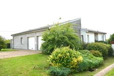 Maison d’Architecte de PLAIN-PIED 40 minutes BELGIQUE et 10 minutes de VERDUN 3 chambres, 224m² habitables sur un terrain de 13 ares 59