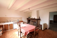 🏡 À vendre – Maison à rénover de 144m² avec potentiel à Peuvillers avec un terrain de 495 m² situé en zone à bâtir- proche Belgique et Luxembourg