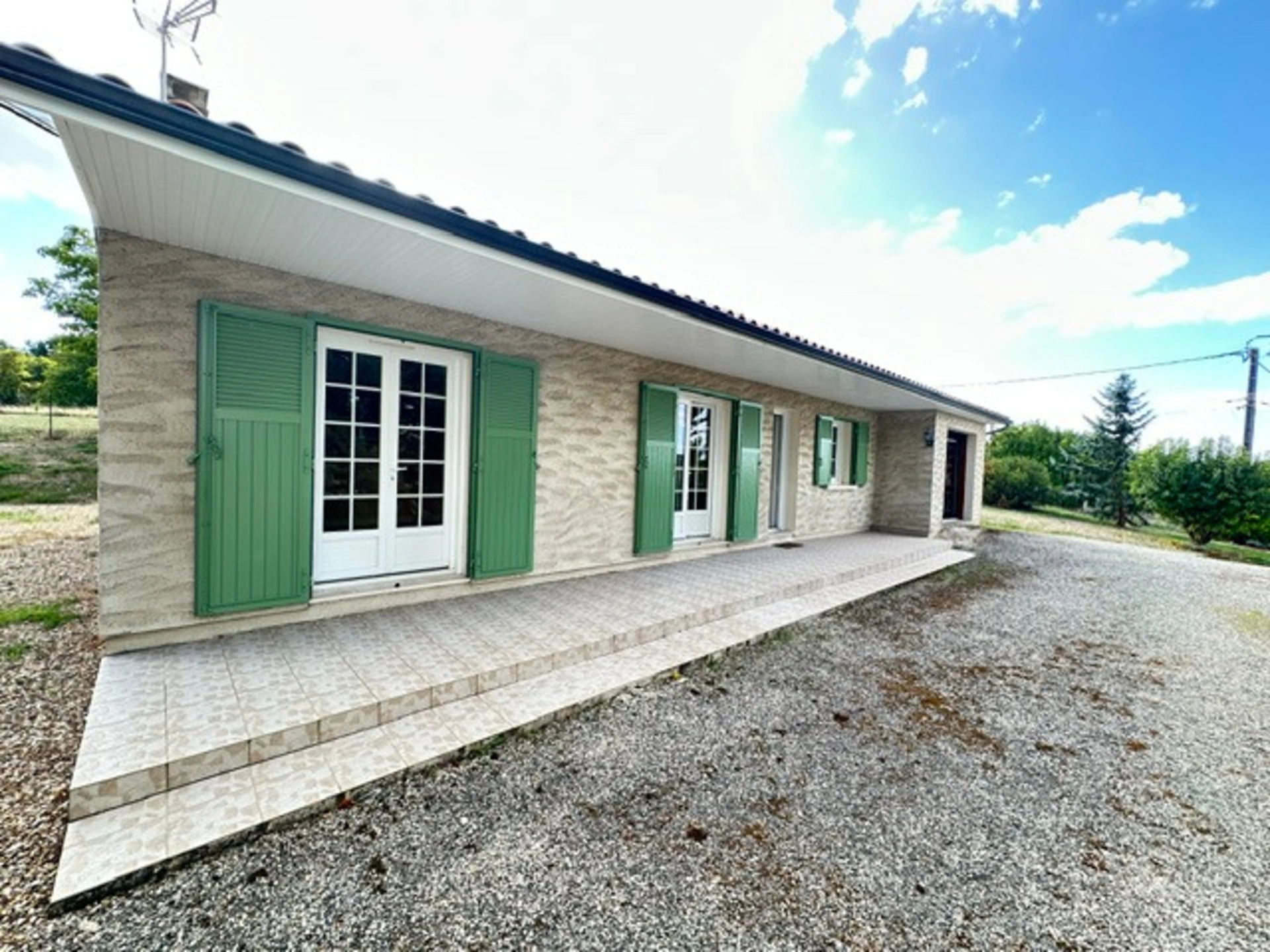 Maison 5 pièces 93 m² · à Voulgezac · 93 m² · 171 200 €