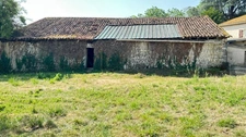 🏡 Corps de ferme à rénover – Un fort potentiel au cœur de la campagne CHARMANT (16)