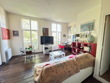 Appartement  T2 vendu  loué  immeuble Haussmanien ANGOULEME (16)