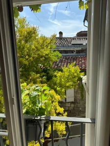 🏡 SUPERBE APPARTEMENT DE CHARME – EMPLACEMENT EXCEPTIONNEL À ANGOULÊME ! 🔑