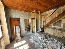 Maison à rénover + possibilité terrain non attenant bord de touvre en plus(8 k€). RUELLE SUR TOUVRE (16)