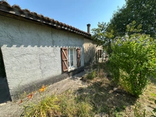 🏡 Corps de ferme à rénover – Un fort potentiel au cœur de la campagne CHARMANT (16)