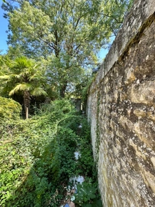 Maison à rénover + possibilité terrain non attenant bord de touvre en plus(8 k€). RUELLE SUR TOUVRE (16)