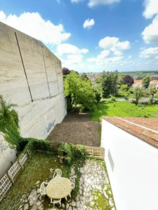Immeuble de charme – Centre-ville d’Angoulême – Idéal résidence + investissement