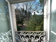 Grand T2 avec jardin partagé dans immeuble Haussmanien classé
