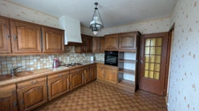 Detached house with basement, 4 bedrooms, garden, and veranda for sale in TONNERRE 89