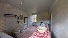 A vendre maison à rénover avec dépendances, garage et grange. SANTIGNY (89)