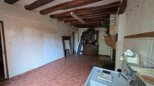 A vendre maison à rénover avec dépendances, garage et grange. SANTIGNY (89)