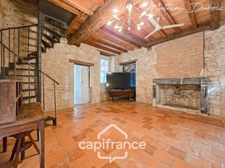 Between Bergerac and Eymet – A Timeless 18th-Century Stone House Immersed in Nature