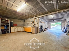 Character Property with 225 sqm Total Floor Area, Pool & Countryside Views – 5 Minutes from Périgueux, Dordogne