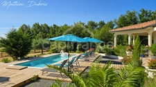 Villa d'architecte avec maison d'amis, piscine et 1,2 hectare au cœur du Périgord Vert