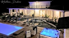 Villa d'architecte avec maison d'amis, piscine et 1,2 hectare au cœur du Périgord Vert