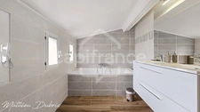 CHARACTER COUNTRY PROPERTY – 3.35 HECTARES, HEATED POOL & BEAUTIFULLY RENOVATED GUEST COTTAGE