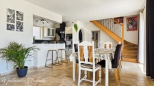 Villa d'architecte avec maison d'amis, piscine et 1,2 hectare au cœur du Périgord Vert