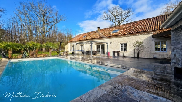 Longère moderne avec piscine et près d’un hectare de terrain – Dordogne, près de Bergerac
