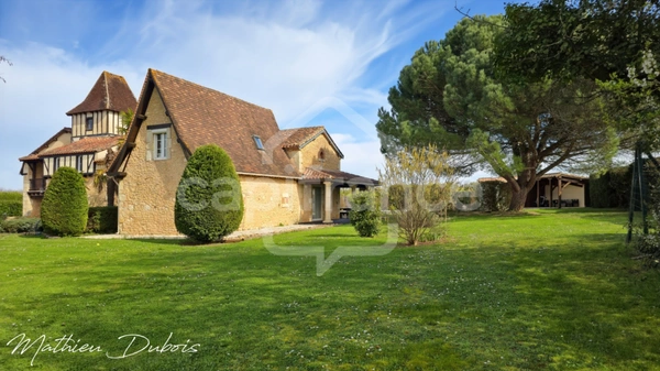 Domaine de caractère du XVIIᵉ siècle rénové - Propriété de charme avec piscine et parc arboré - Entre Périgueux et Bergerac