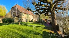 Domaine touristique de caractère au cœur d’une destination prisée du Lot.