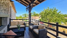 Renovated stone house with vineyard views, in the heart of a charming village
