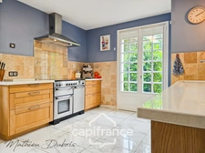 Character Property with 225 sqm Total Floor Area, Pool & Countryside Views – 5 Minutes from Périgueux, Dordogne
