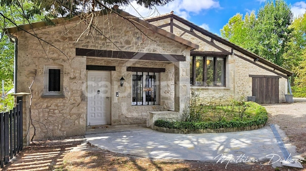 PROPRIÉTÉ DE CARACTÈRE – 3,35 HA DE NATURE, PISCINE ET GÎTE RÉNOVÉ